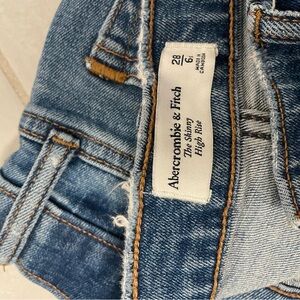 Abercrombie skinny high rise jeans (short)